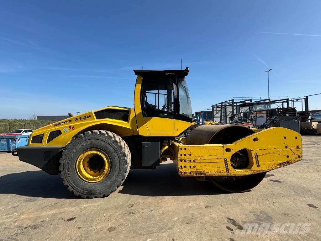 Bomag BW 226 BVC-5 Vieno būgno volai