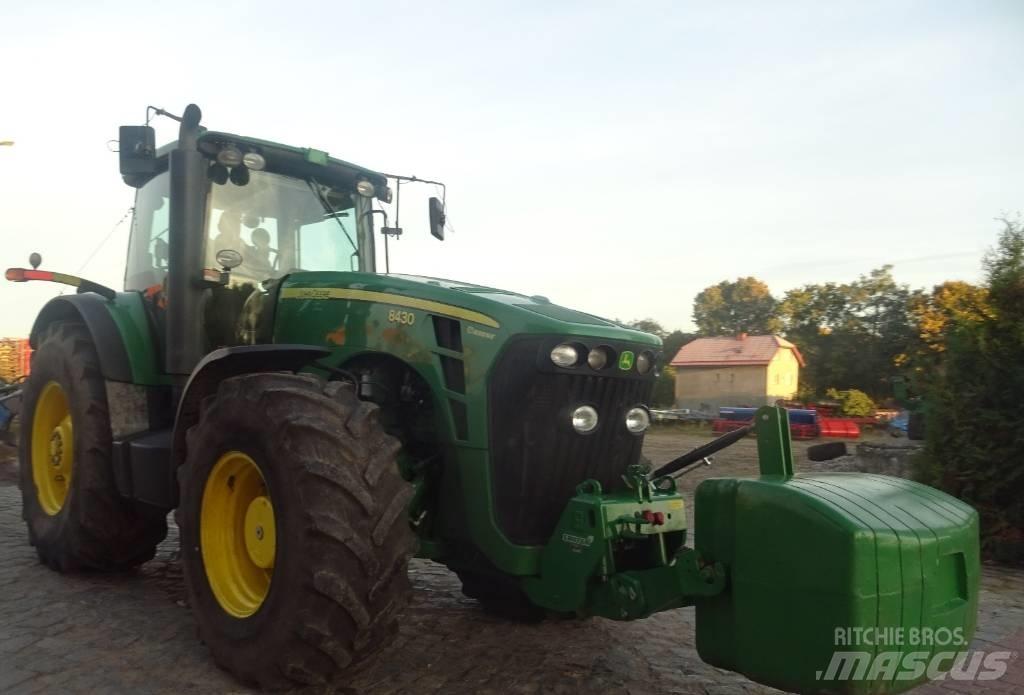 John Deere 8430 Traktoriai