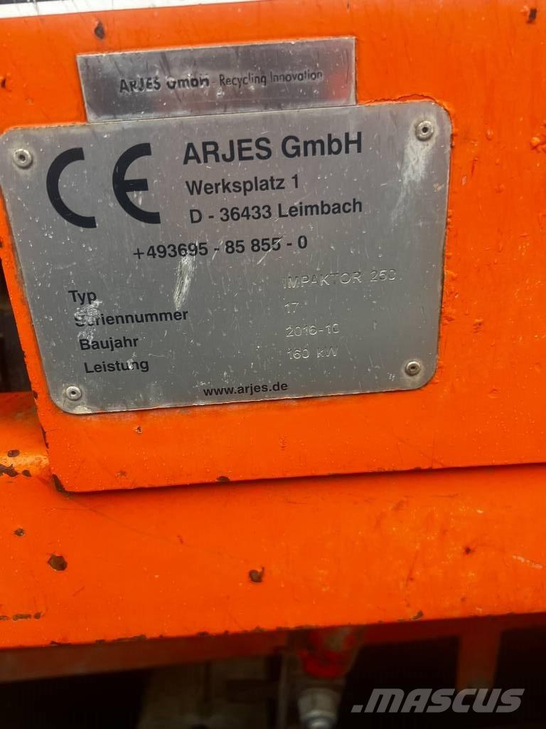 Arjes Impaktor 250 Mobilūs smulkintuvai