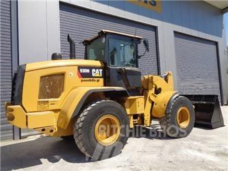 CAT 930M Naudoti ratiniai krautuvai