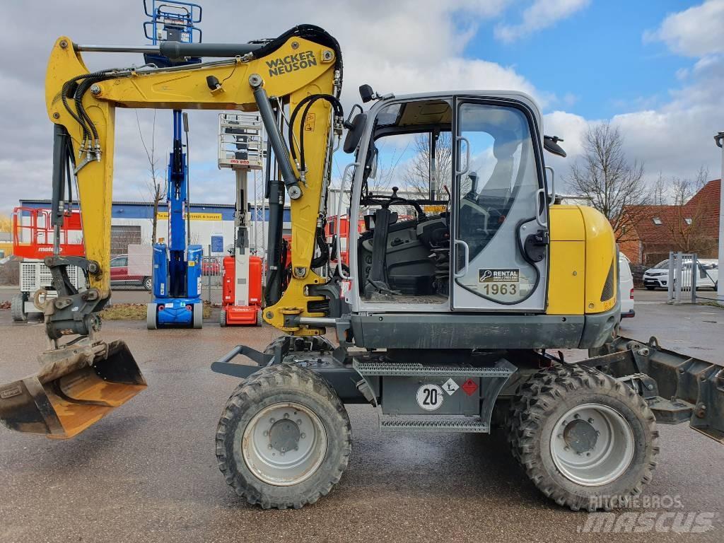 Wacker Neuson EW100 Ratiniai ekskavatoriai