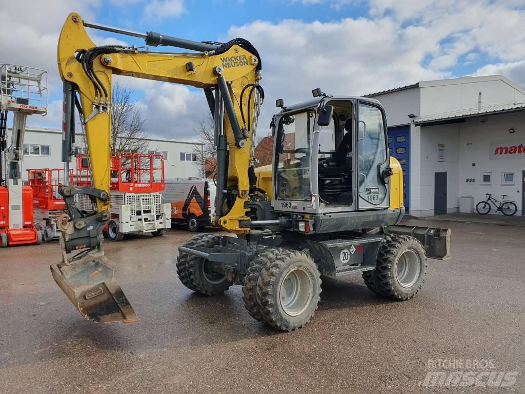 Wacker Neuson EW100 Ratiniai ekskavatoriai