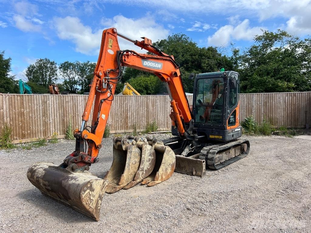 Doosan DX 63-3 Mini ekskavatoriai < 7 t