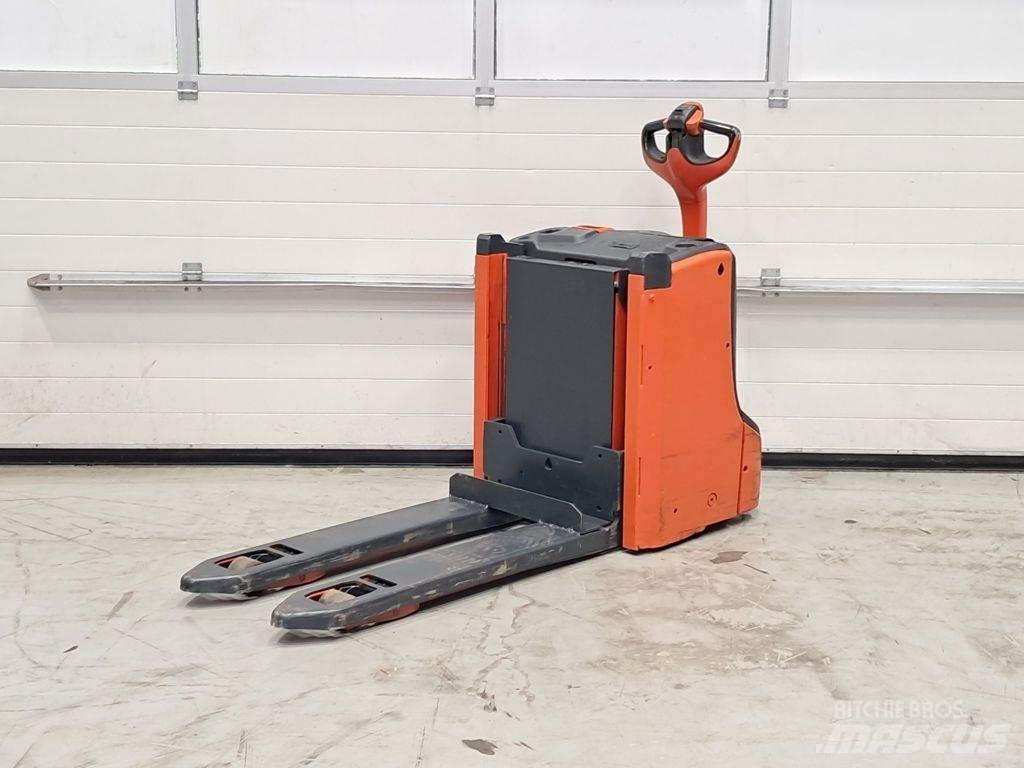 Linde T16L Mažų aukščių keltuvai