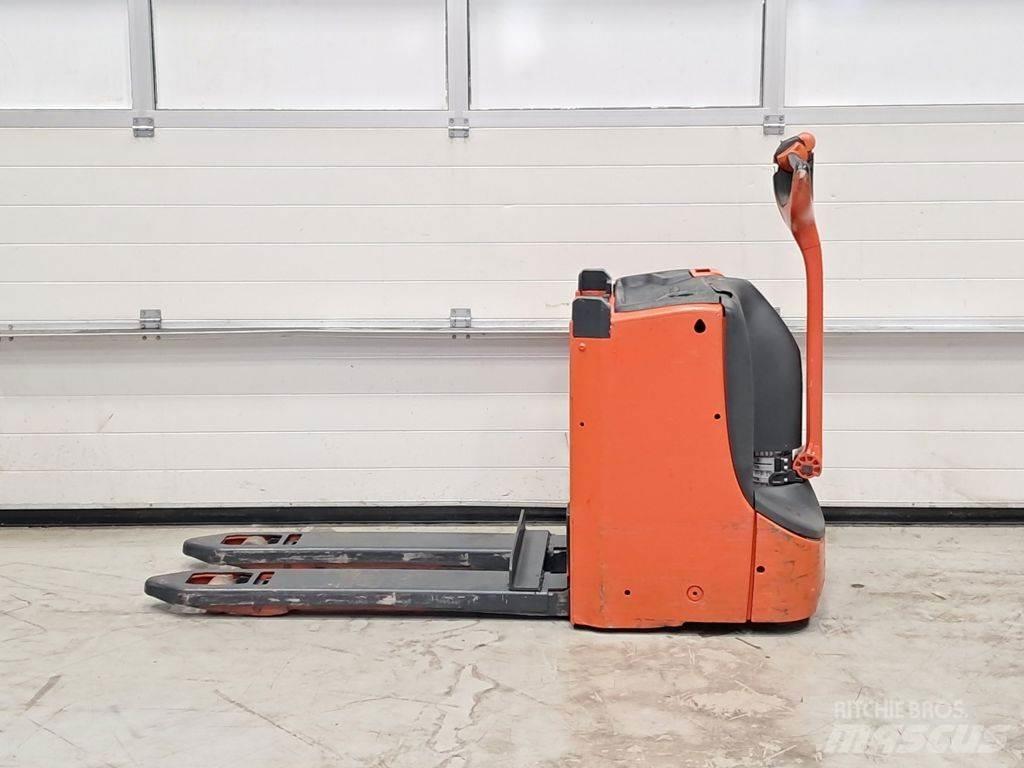 Linde T16L Mažų aukščių keltuvai