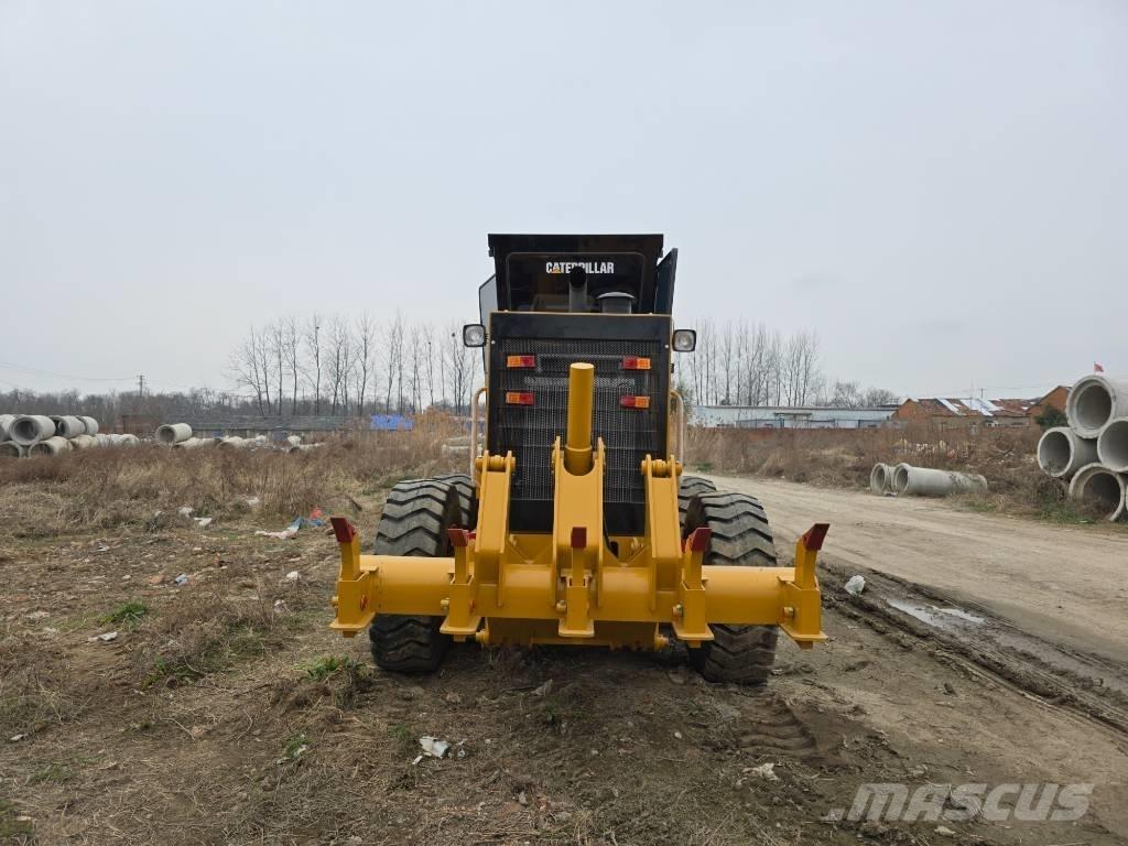 CAT 140K Greideriai