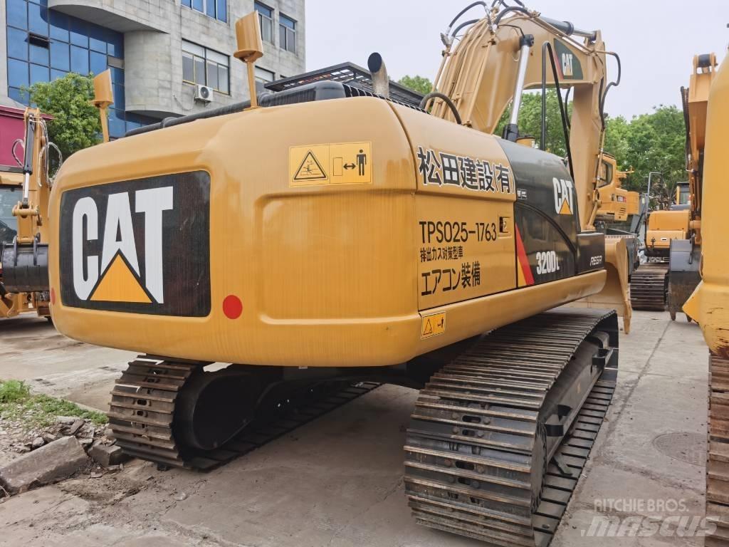CAT 320 D L Vikšriniai ekskavatoriai