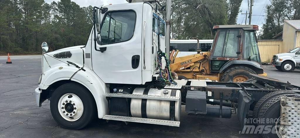 Freightliner M2 112 Naudoti vilkikai