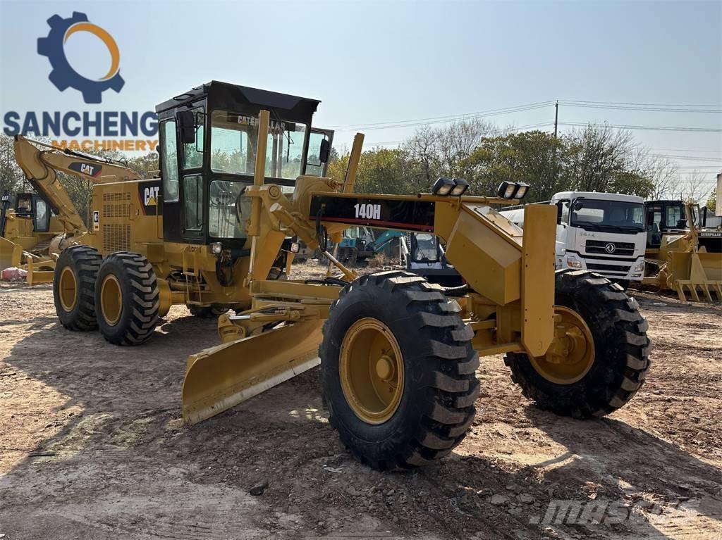 CAT 140H Greideriai