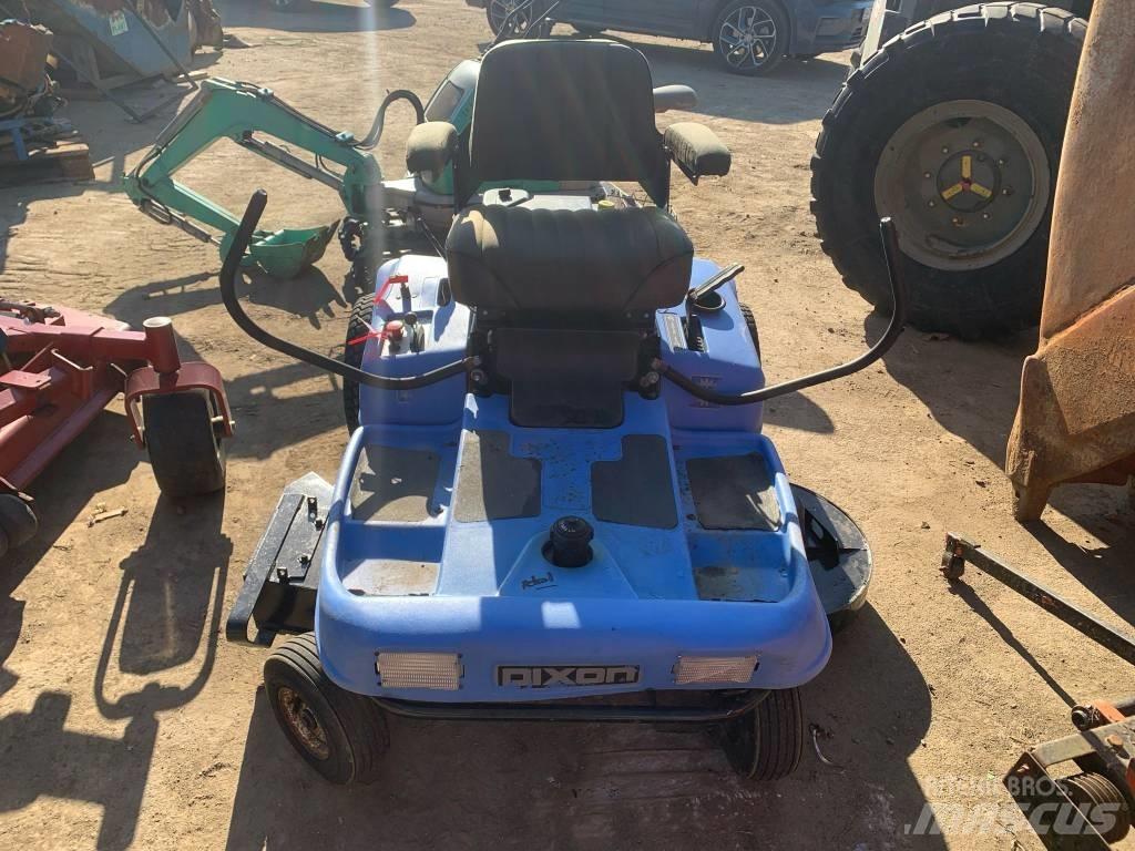 Dixon ZTR4421 Žoliapjovės su lankstiniu vairavimo mechanizmu