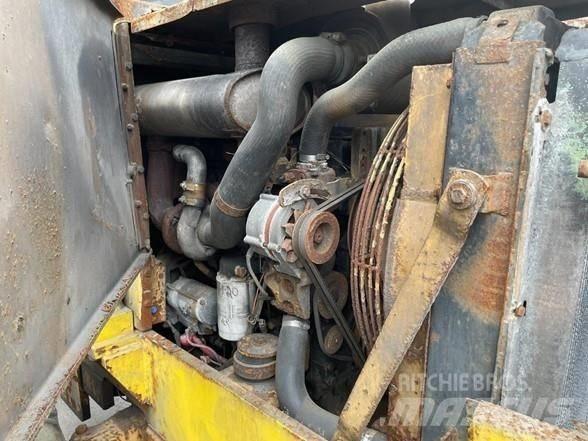 CAT 910 F Naudoti ratiniai krautuvai