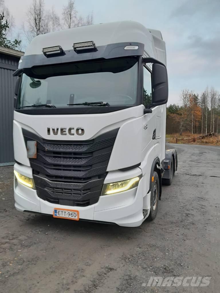 Iveco S-Way AS 440 Naudoti vilkikai