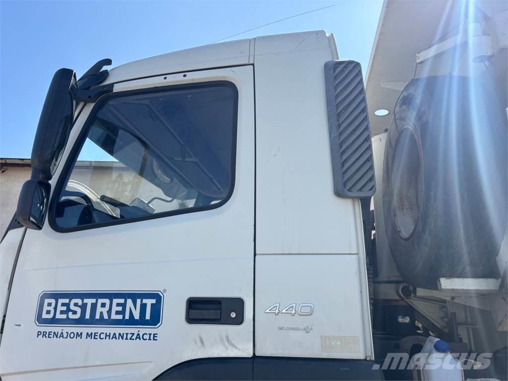 Volvo FM 440 8X4 Savivarčių priekabų vilkikai
