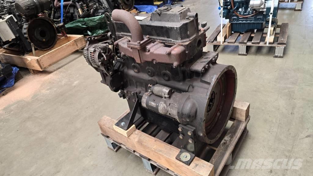 Yanmar 4TNV98 Varikliai