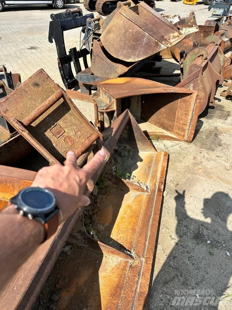JCB 4 CX Ekskavatoriniai krautuvai