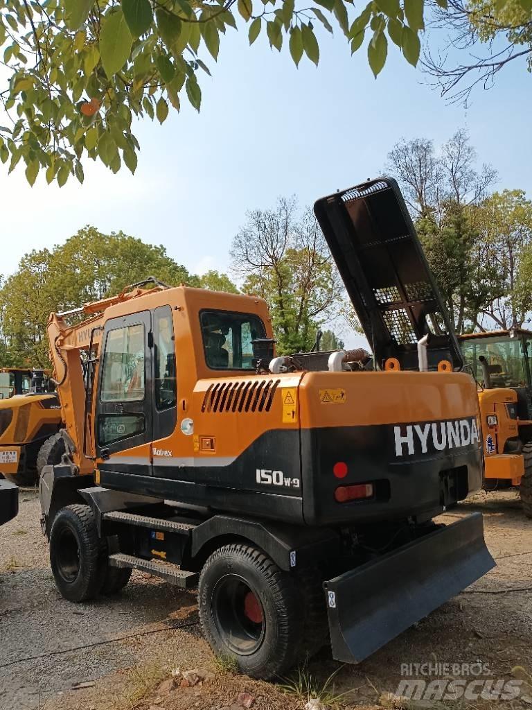 Hyundai 150W-9 Vikšriniai ekskavatoriai