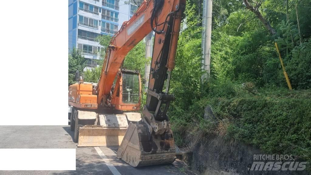 Doosan DX 210 W Ratiniai ekskavatoriai