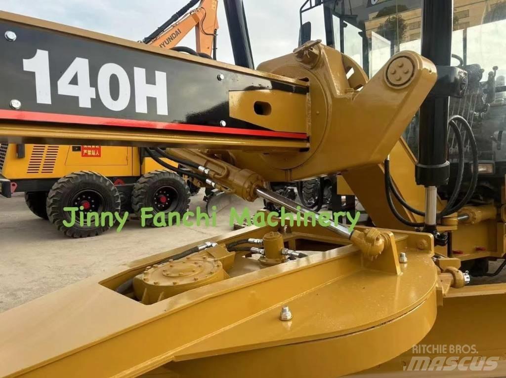 CAT 140 Greideriai