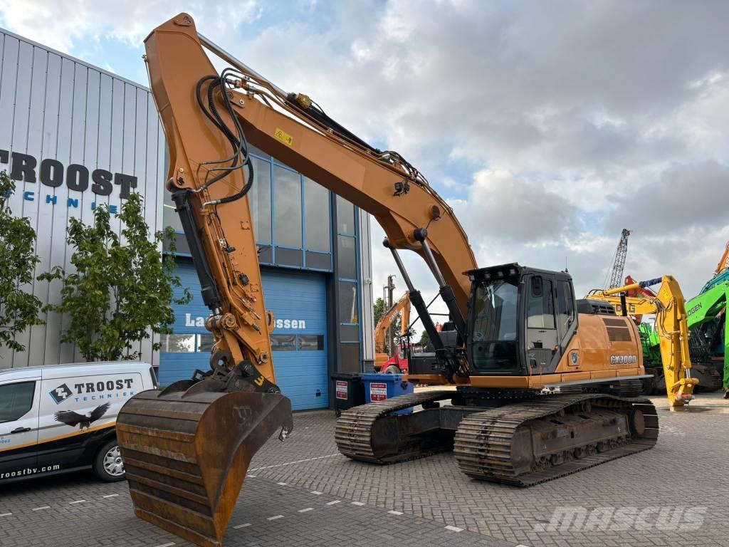 CASE CX300D Vikšriniai ekskavatoriai