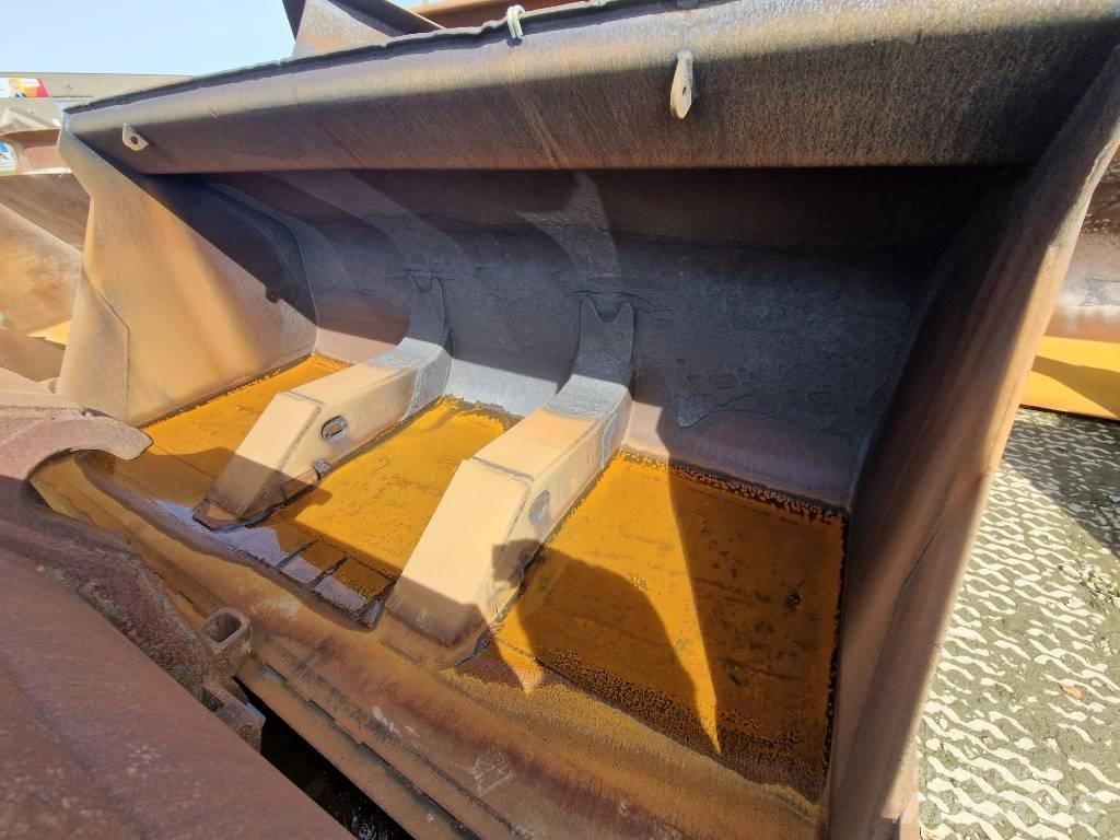 Volvo L 180 Kaušai