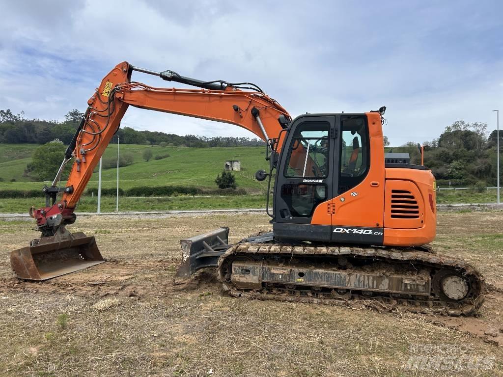 Doosan DX 140 Vikšriniai ekskavatoriai