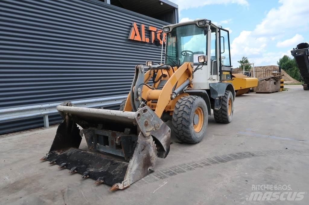 Liebherr L 506 Naudoti ratiniai krautuvai