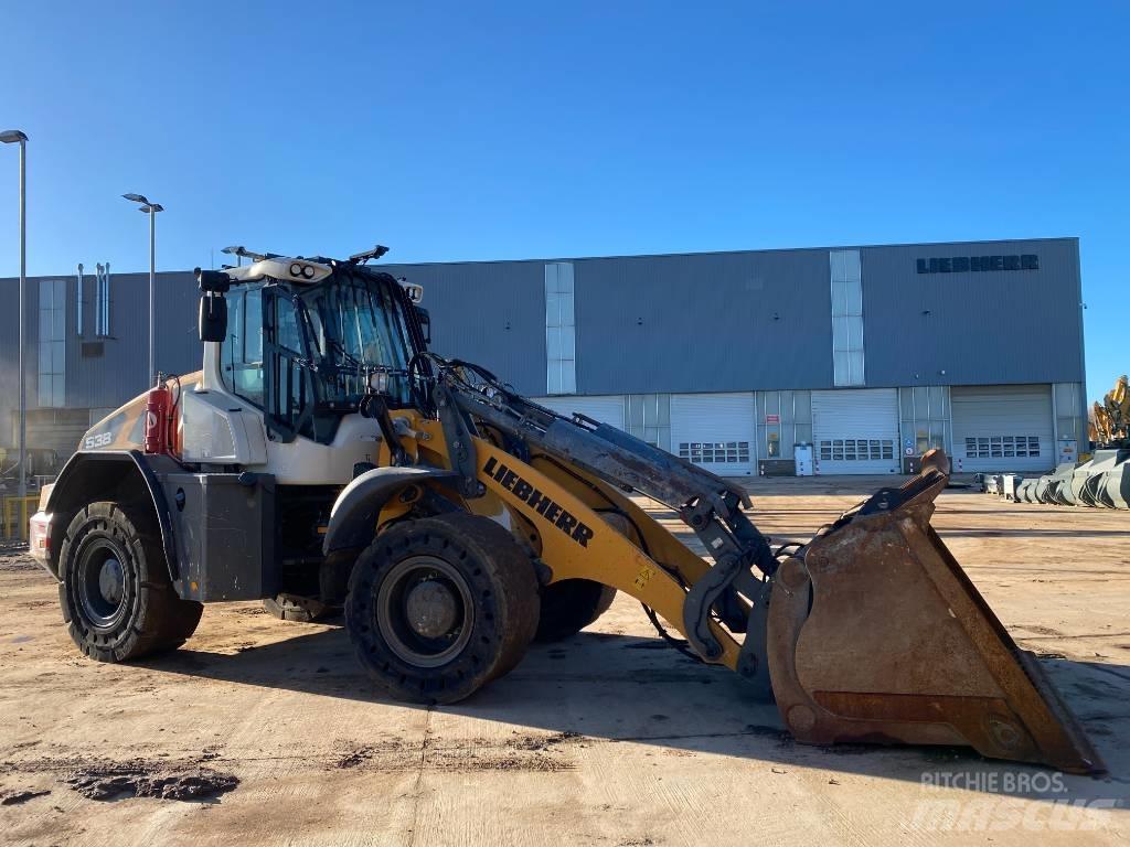 Liebherr L 538 Naudoti ratiniai krautuvai