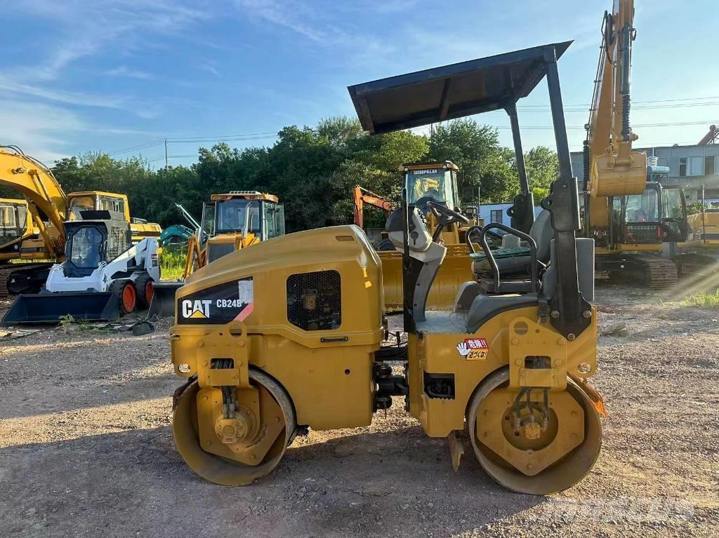 CAT CB 24 B Porinių būgnų volai