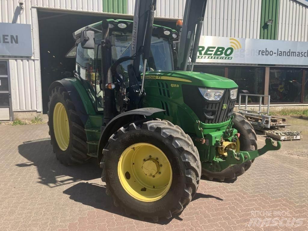 John Deere 6125R Traktoriai