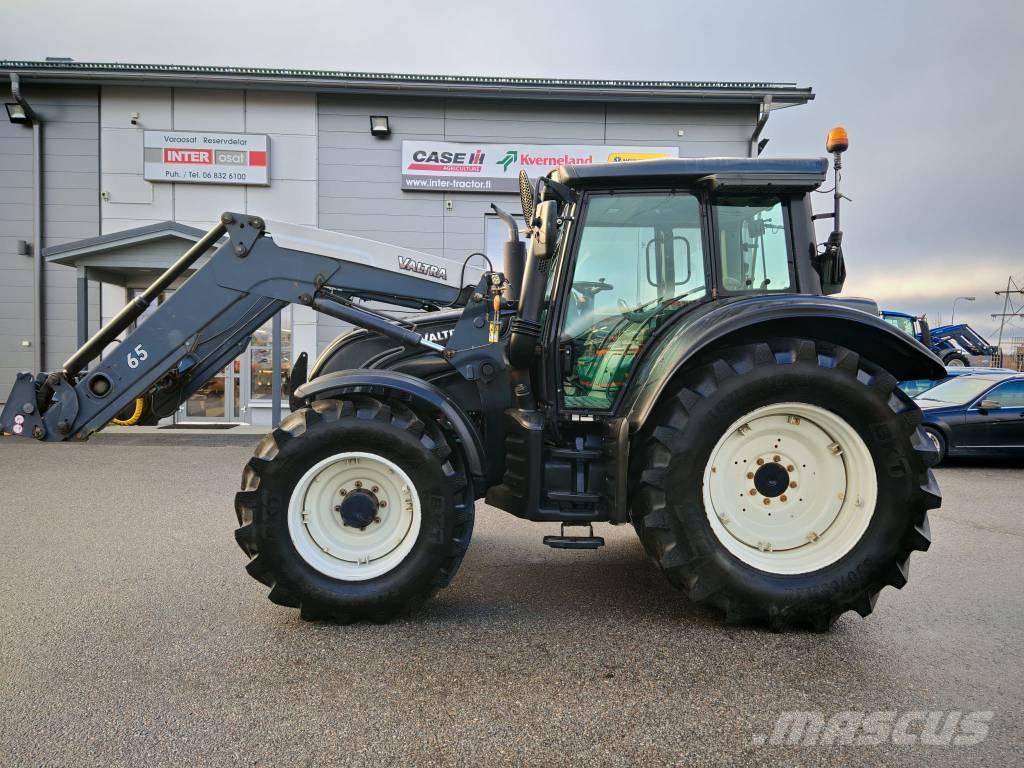 Valtra N 142 Versu Traktoriai