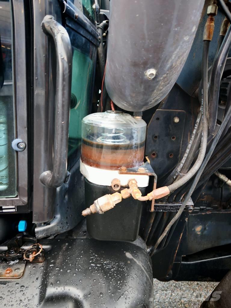 Valtra N 142 Versu Traktoriai