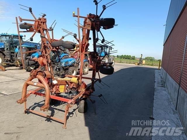 Kuhn GF8501 MH Šieno grėbliai ir vartytuvai