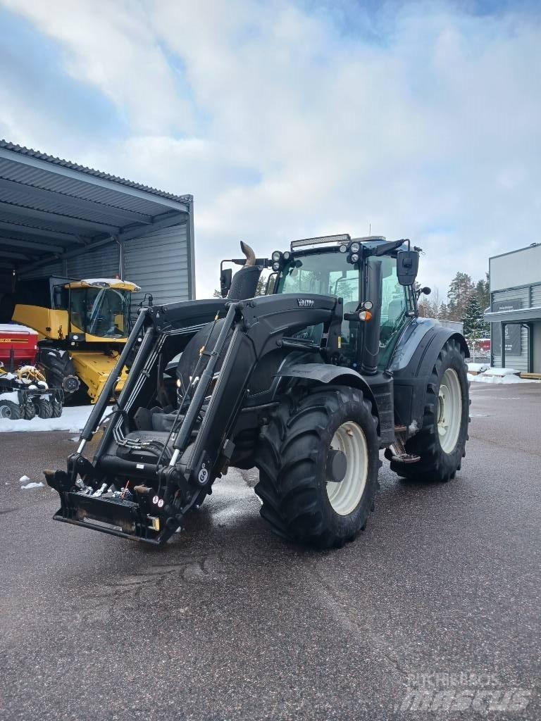 Valtra T 194 Versu Traktoriai