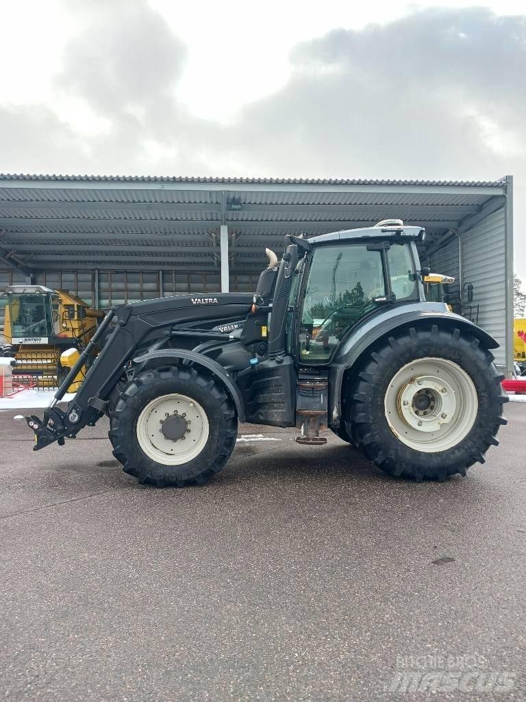 Valtra T 194 Versu Traktoriai