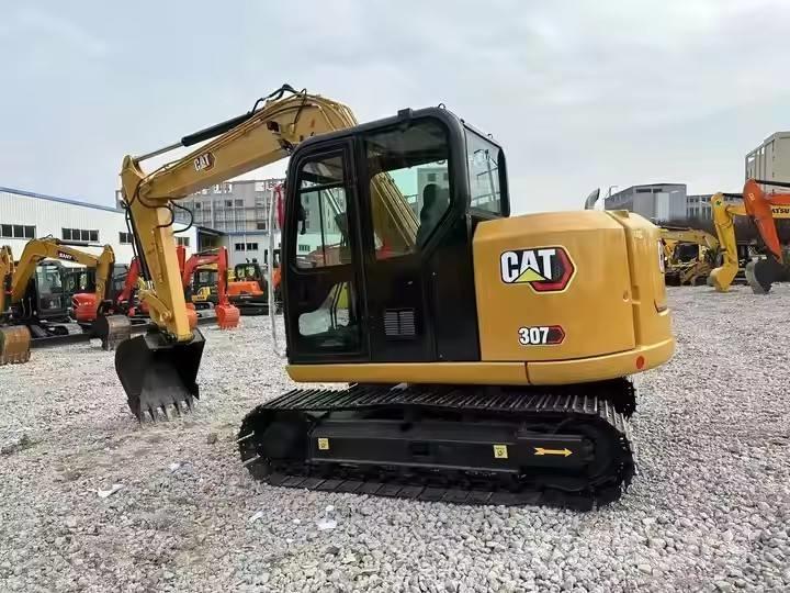 CAT 307 Vikšriniai ekskavatoriai
