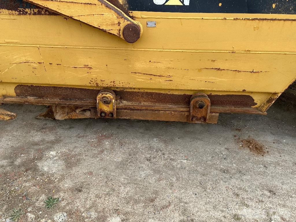 CAT 615 Frezos