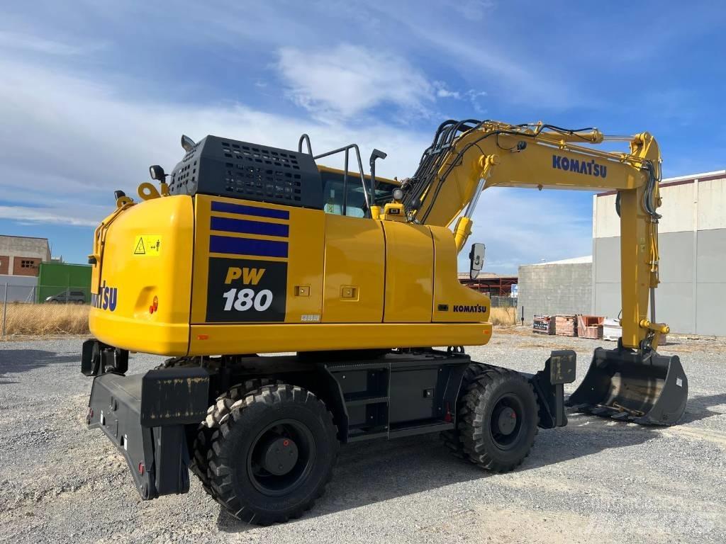 Komatsu PW 180 Ratiniai ekskavatoriai