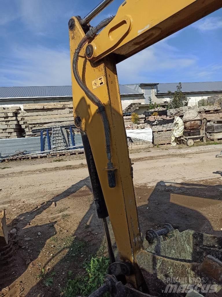 CAT 302.5 C Mini ekskavatoriai < 7 t