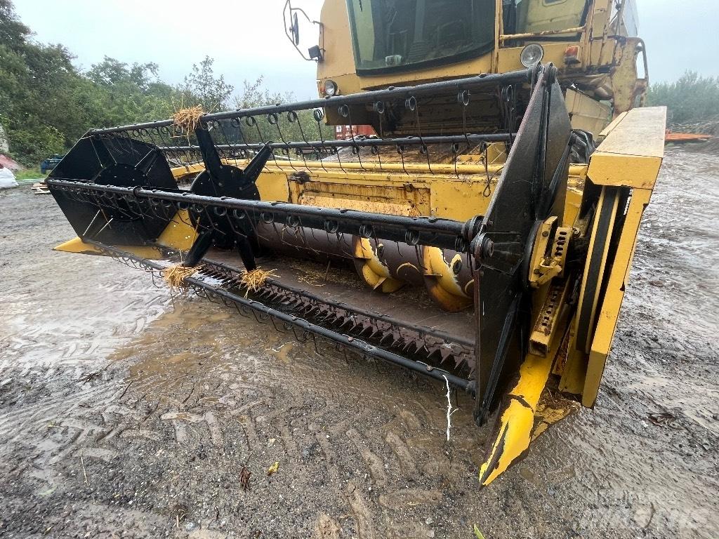 New Holland T56 Derliaus nuėmimo kombainai