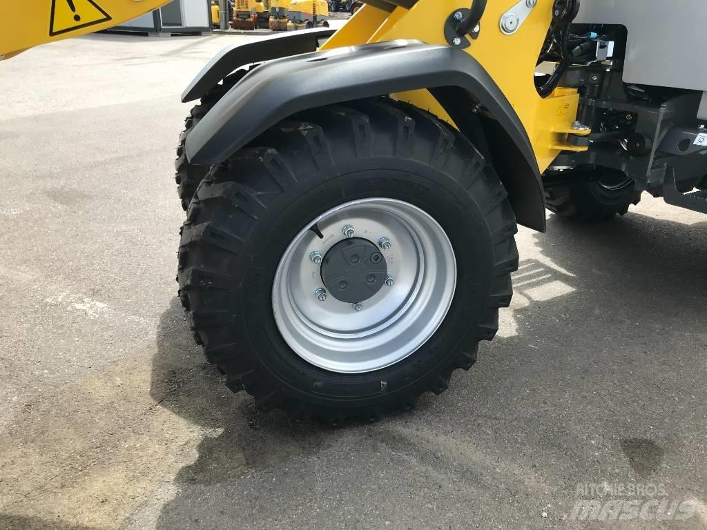 Wacker Neuson WL28 Universalūs ratiniai krautuvai