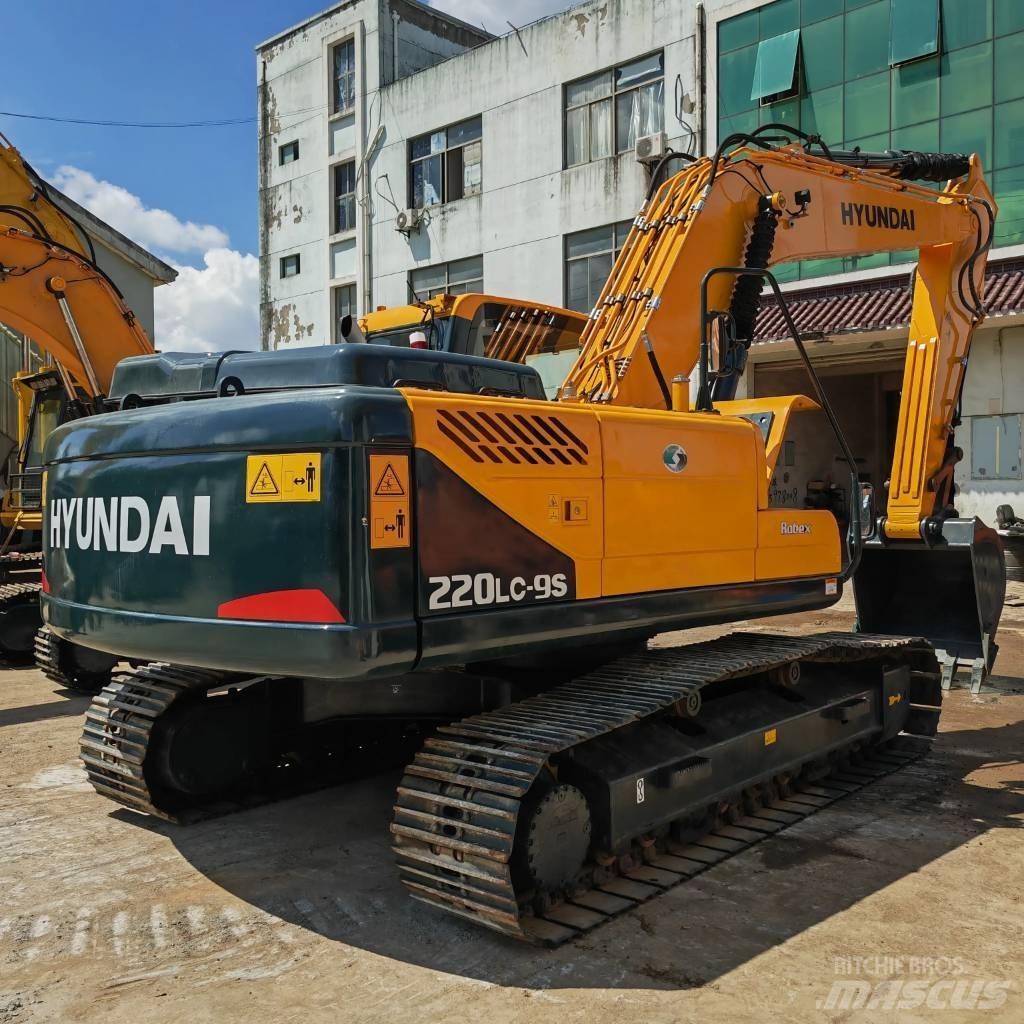 Hyundai R220LC-9S Vikšriniai ekskavatoriai