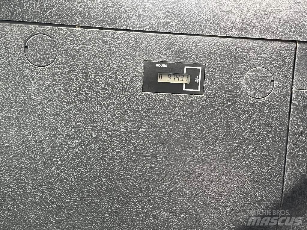 Hyundai HW140 Ratiniai ekskavatoriai