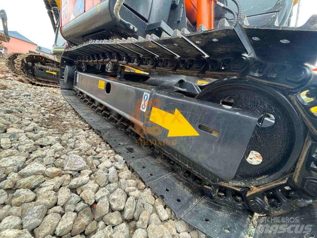 Hitachi ZX 70 Vidutinės galios ekskavatoriai 7-12 t