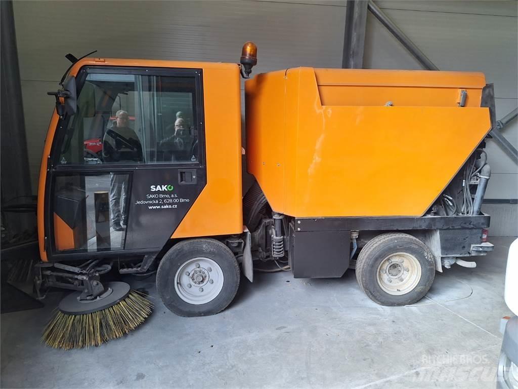 Bucher CC 2000 E2 Statyba - Kita