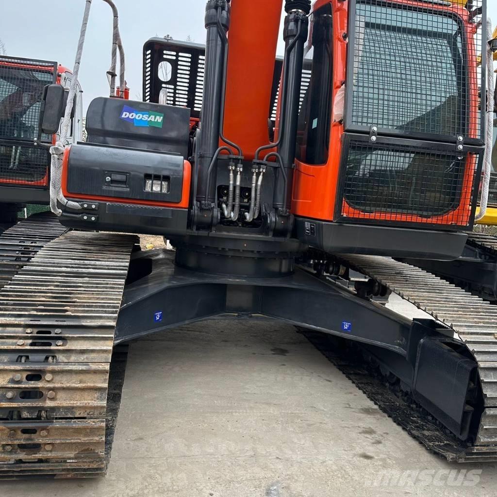 Doosan DX225LC-9C Vikšriniai ekskavatoriai