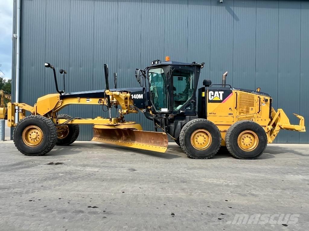CAT 140M Greideriai