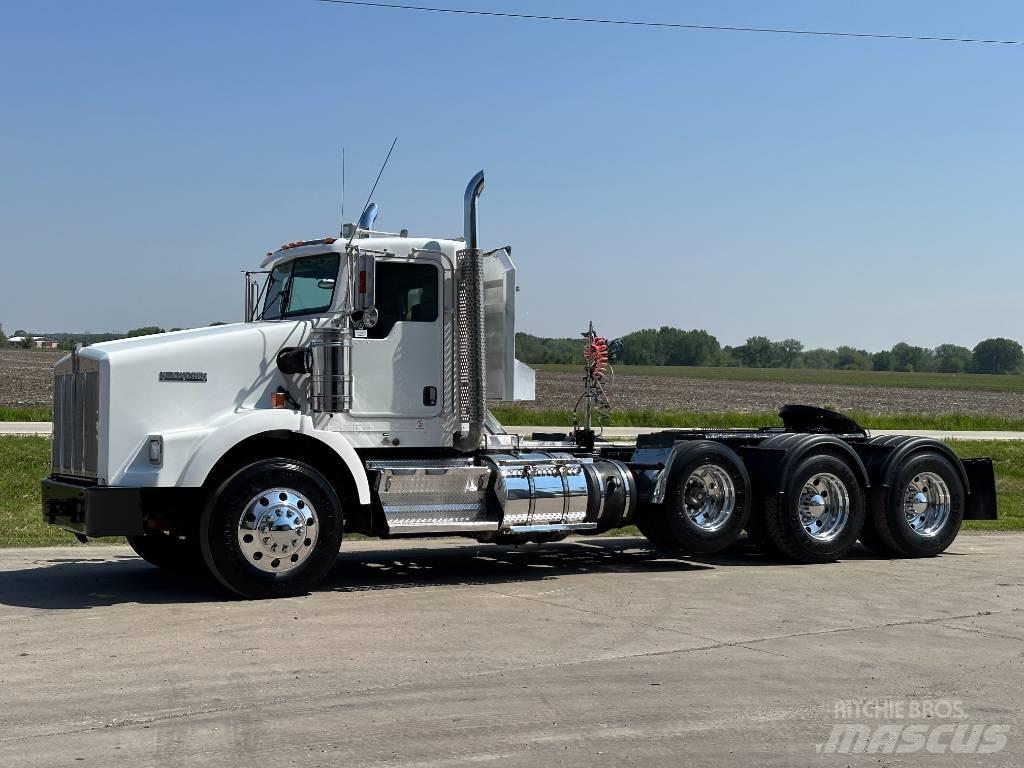 Kenworth T 800 Naudoti vilkikai