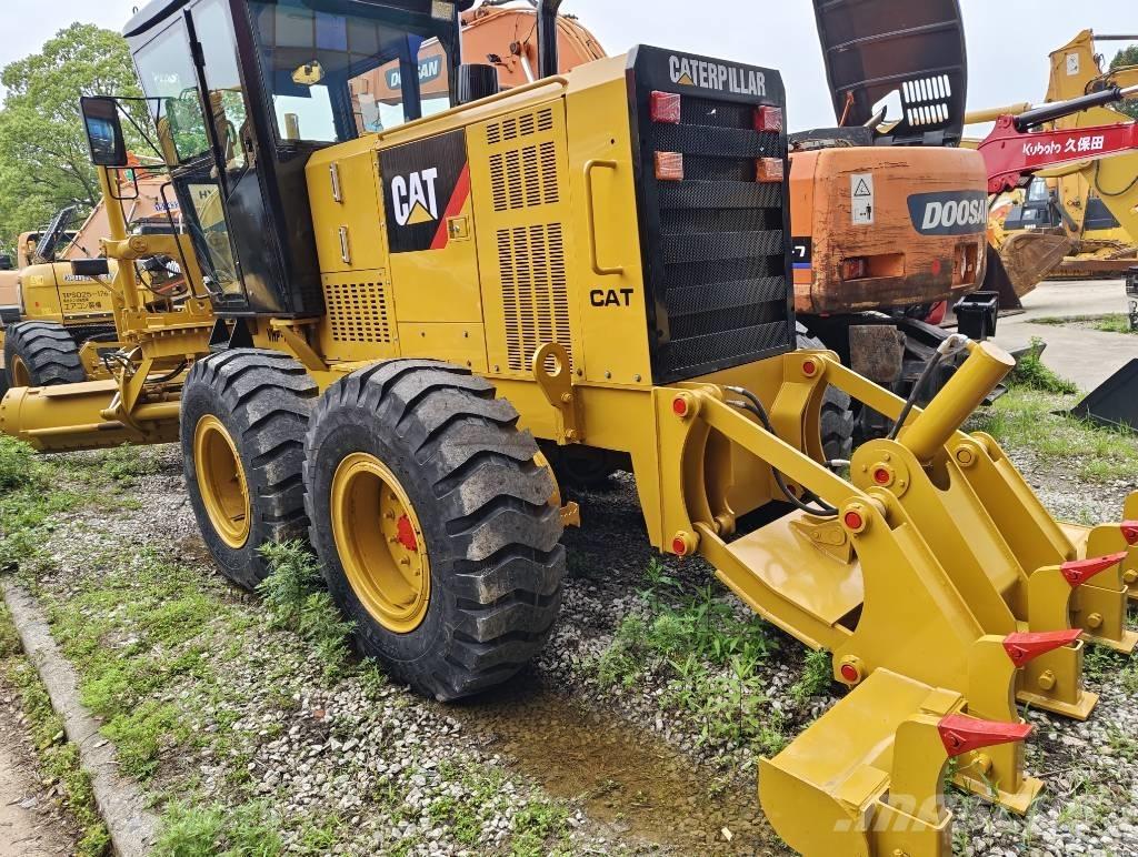 CAT 120 H Greideriai