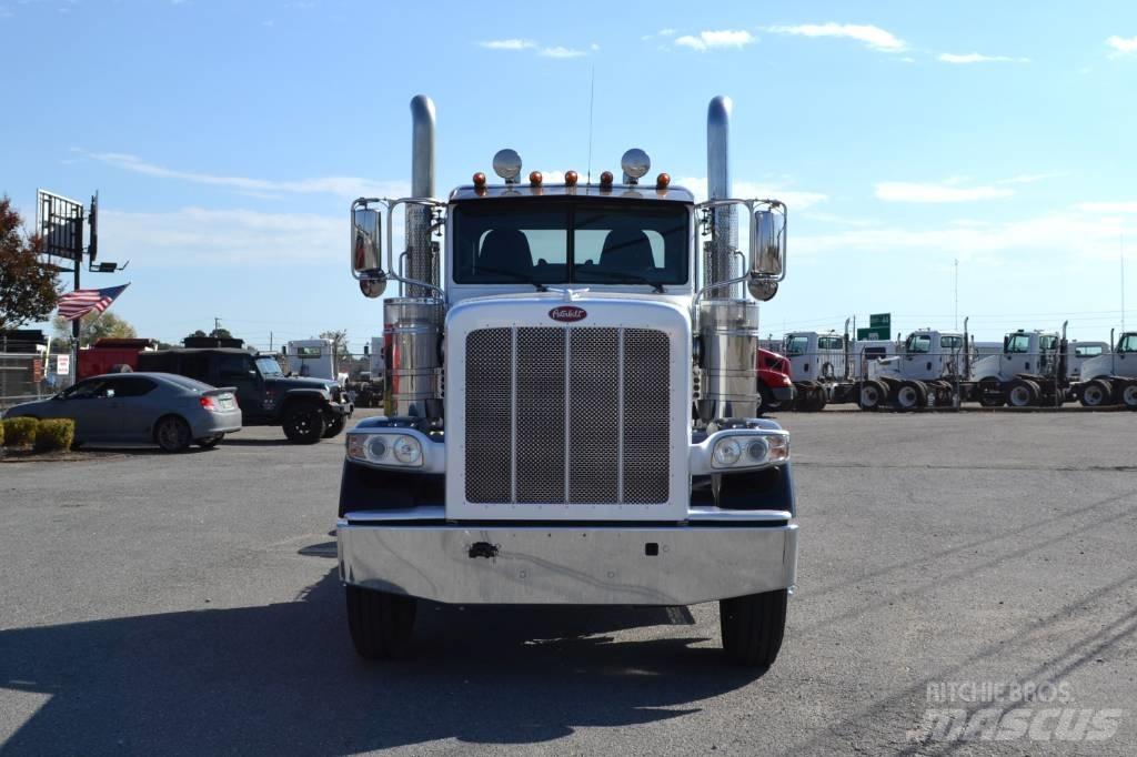 Peterbilt 389 Naudoti vilkikai