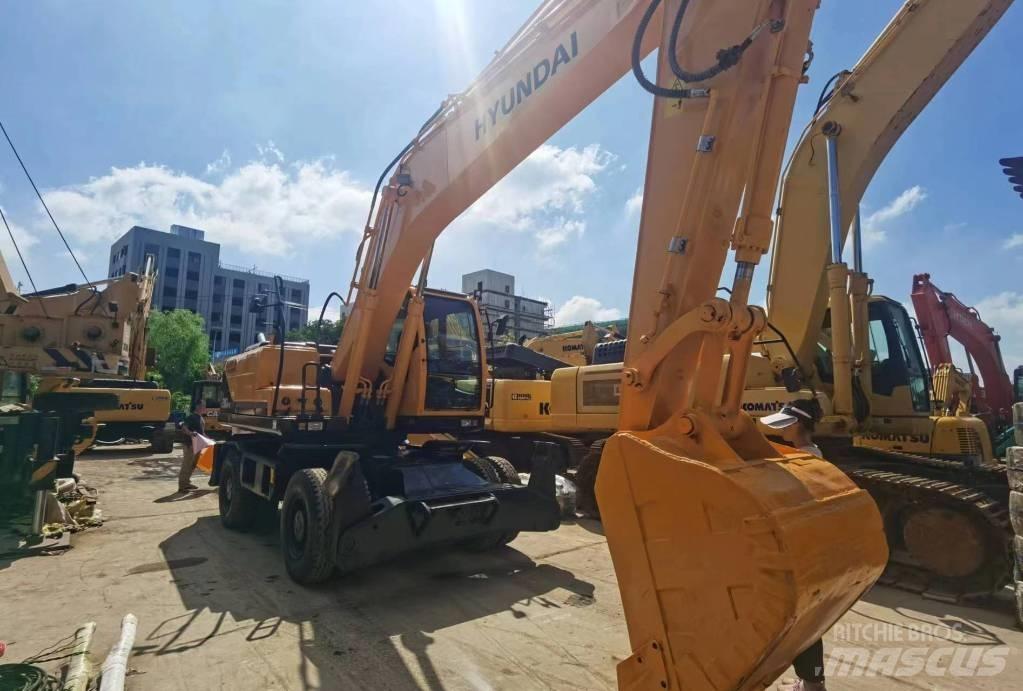 Hyundai R210W-9 Ratiniai ekskavatoriai